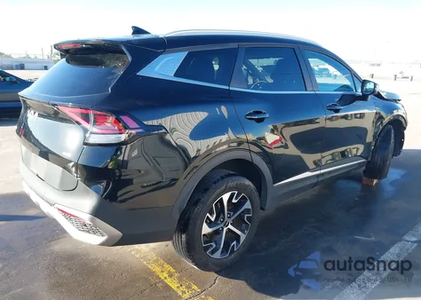 2023 Kia Sportage Hybrid Ex z USA, uszkodzony, nr VIN KNDPVCAGXP7028029